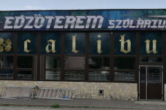 Excalibur portál dekoráció