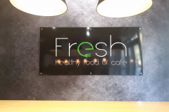 Fresh távtartós plexi tábla